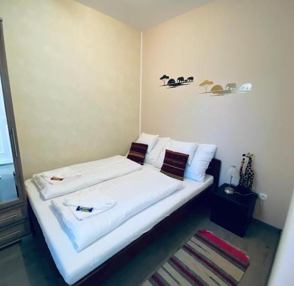 דירת חדר, Platán Apartmanház