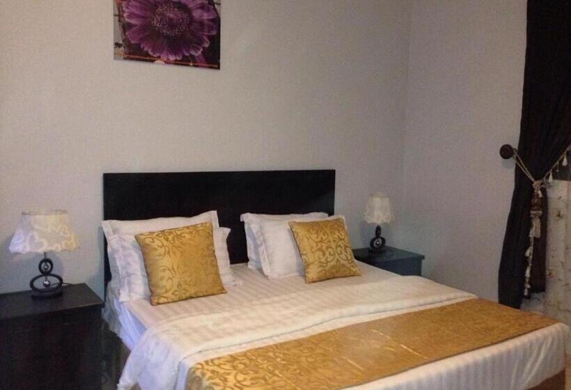 スタンダードルーム, أجــنــحــة وتــيــن