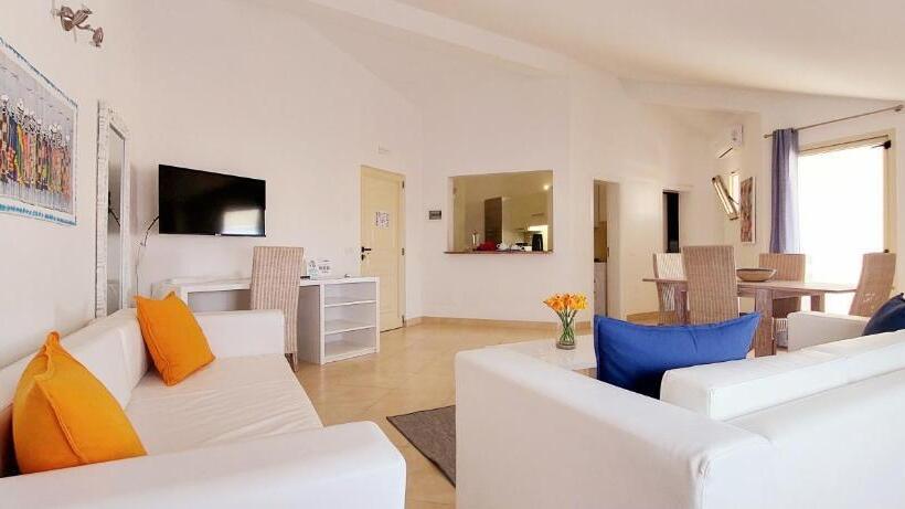 آپارتمان 1 خوابه با تراس, Branco Suites Rooms & Holiday Apartments