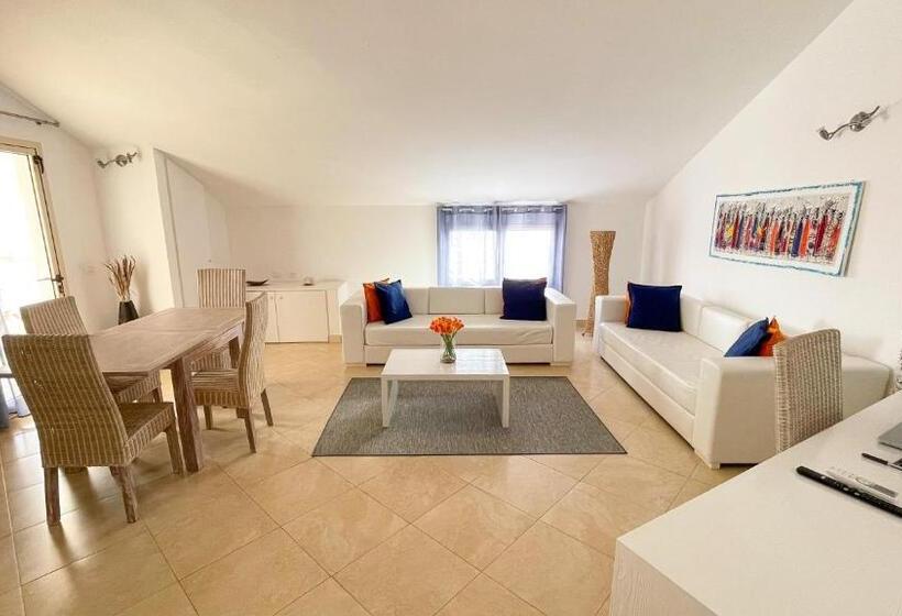 آپارتمان 1 خوابه با تراس, Branco Suites Rooms & Holiday Apartments