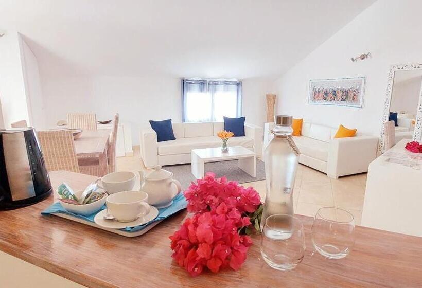 آپارتمان 1 خوابه با تراس, Branco Suites   Rooms & Holiday Apartments