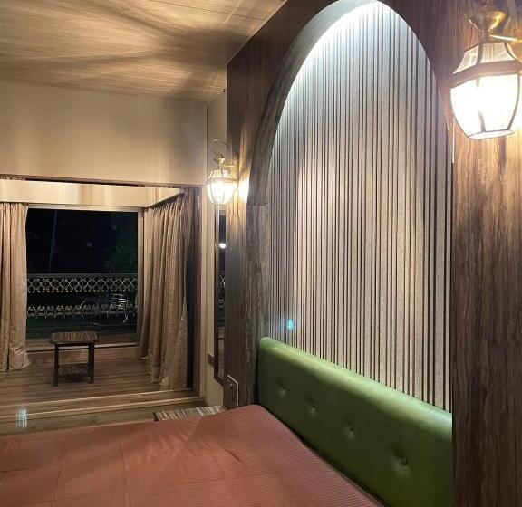 Номер Deluxe с Балконом, Cold Spot Village Resort