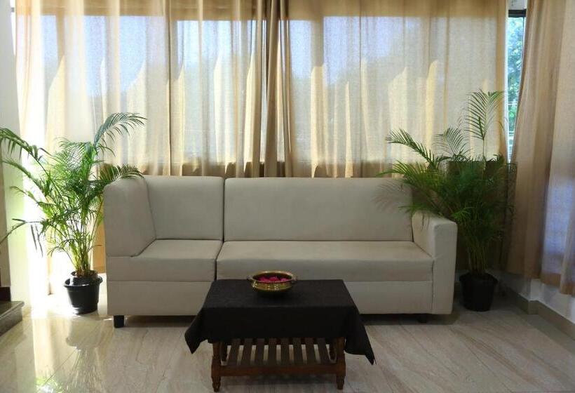 חדר אקונומי, Harsha Haritha Residency