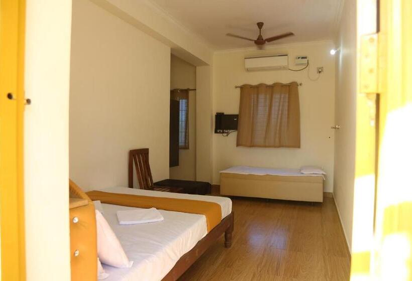 豪华三人间, Harsha Haritha Residency