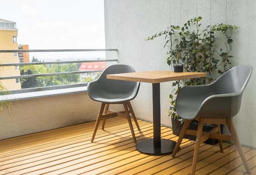 ファミリールーム, Ještěbrno