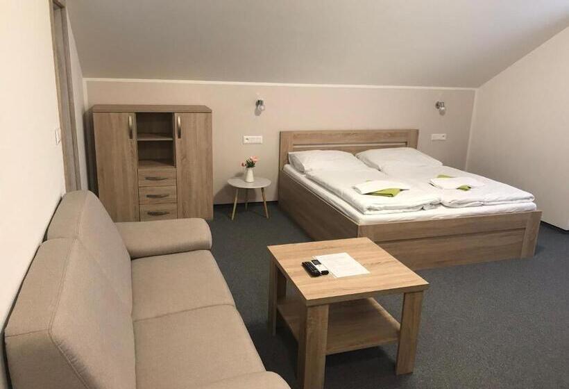 디럭스 룸, U Jeřába   Komplex C