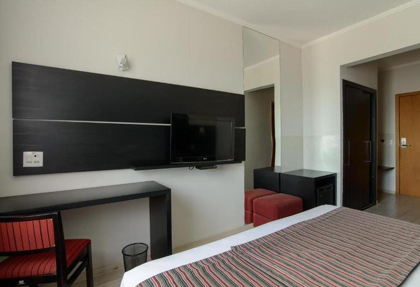 디럭스 룸, Faro Hotel Taubaté