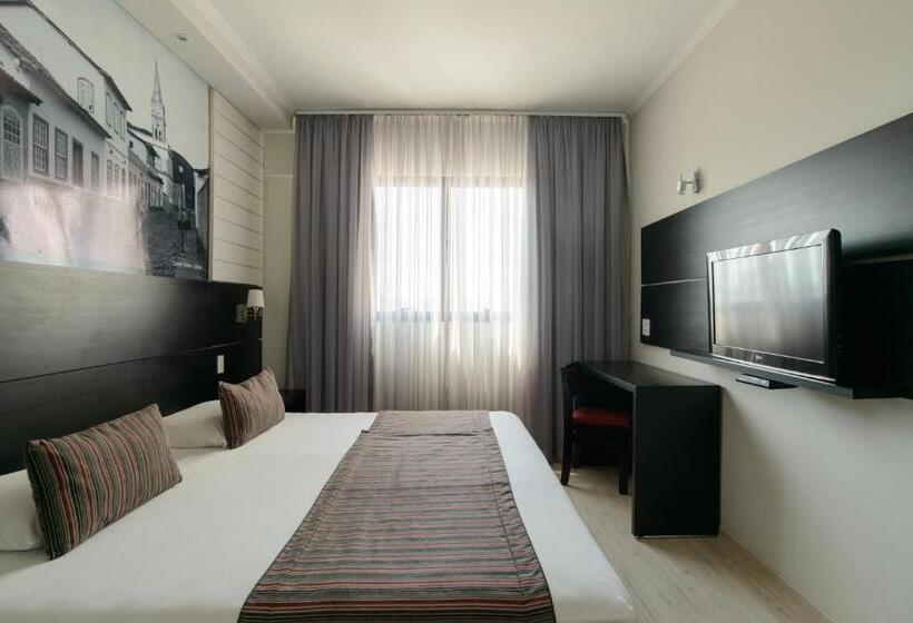 디럭스 룸, Faro Hotel Taubaté