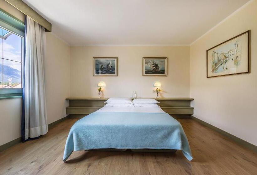 スーペリアシングルルーム, Aviano Palace