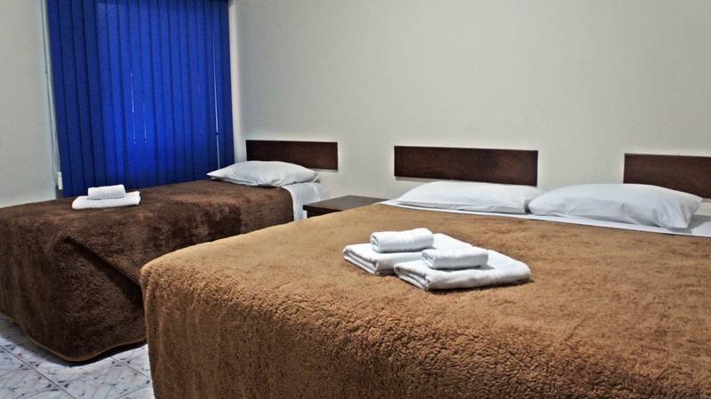 标准三人间, Três Bandeiras