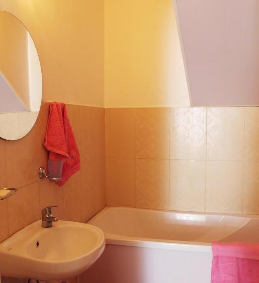 דירת חדר, Calipso