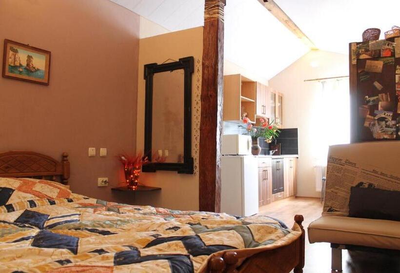 חדר סטודיו סטנדרד, Calipso