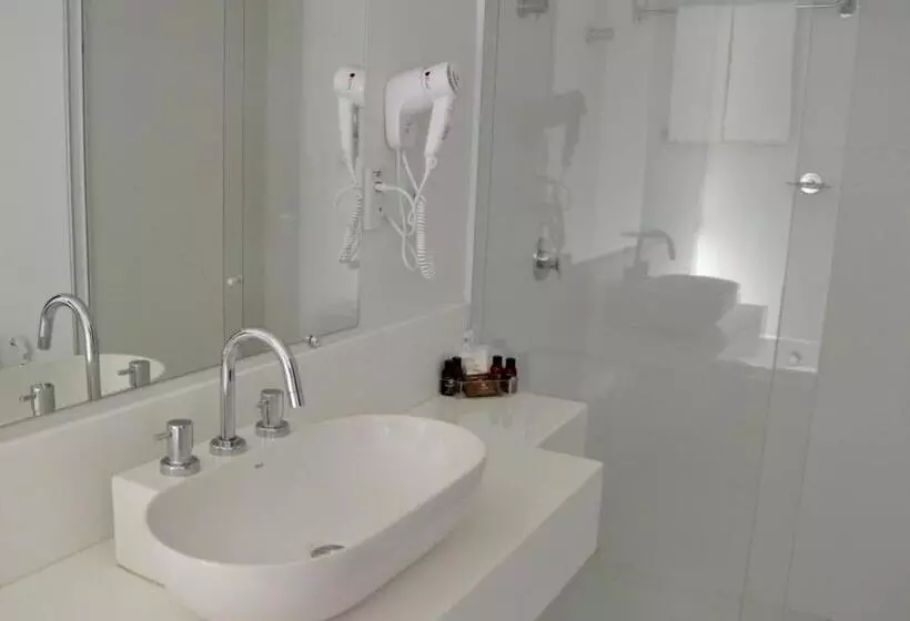 سوییت با چشمانداز استخر, Catussaba Suites Resort