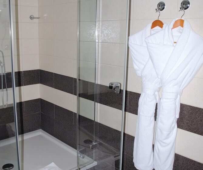 デラックスルーム, Gubernsky