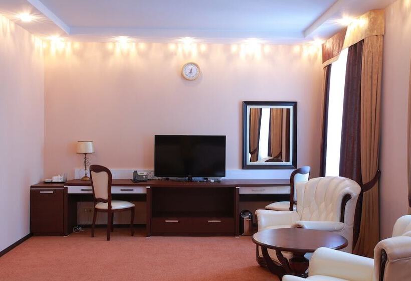 Номер Deluxe, Gubernsky