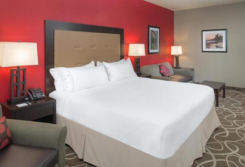 이그제큐티브 룸 킹사이즈 침대, Holiday Inn Express Redwood National Park, An Ihg