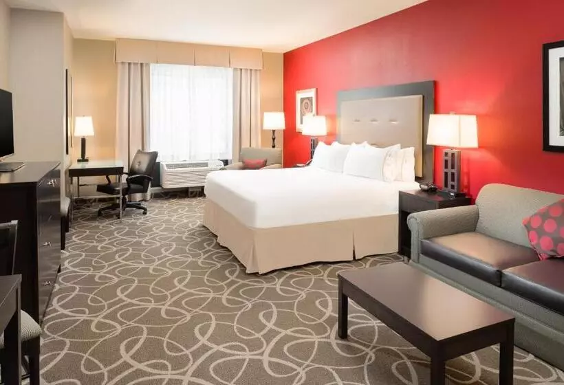 キングサイズベッドのエクゼクティブルーム, Holiday Inn Express Redwood National Park, An Ihg