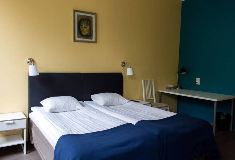 غرفة عائلية, Lapin Satu