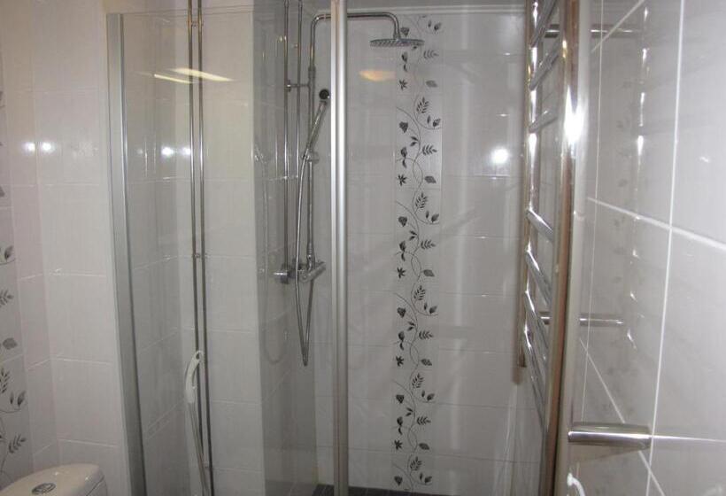 غرفة قياسية, Lapin Satu