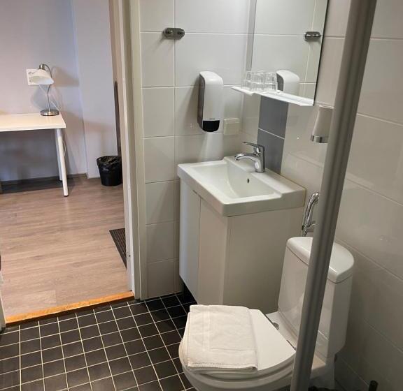 غرفة قياسية, Lapin Satu