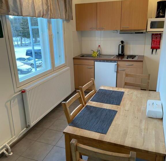 غرفة قياسية, Lapin Satu