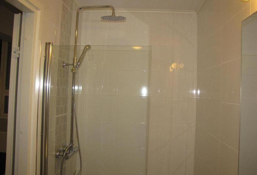 غرفة أساسية, Lapin Satu