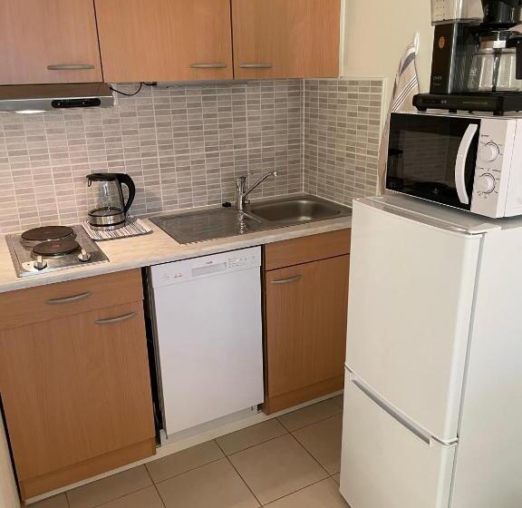 استوديو قياسي مطل على البحيرة, Lapin Satu