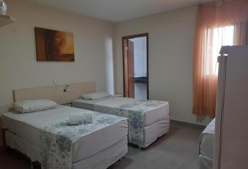 Трехместный Номер Deluxe, Londres Royal