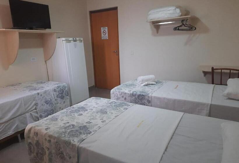 Трехместный Номер Deluxe, Londres Royal