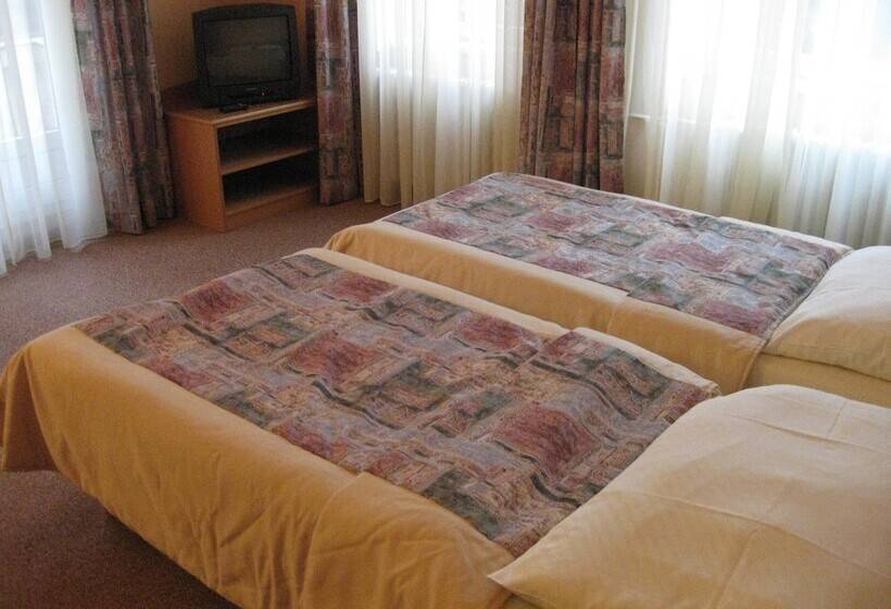 Quarto Estandar, Lázeňská Léčebna Mánes