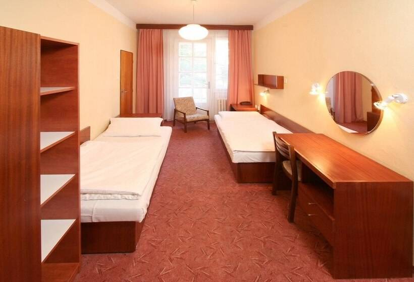 Quarto Economy, Lázeňská Léčebna Mánes