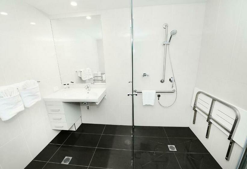 استودیو استاندارد با تخت کینگ, Oaks Gladstone Grand