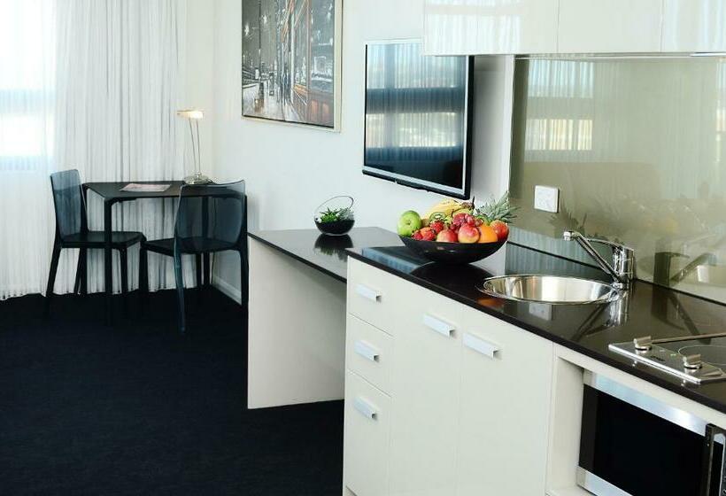 استودیو استاندارد با تخت کینگ, Oaks Gladstone Grand