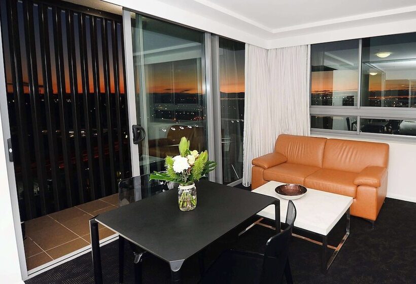 آپارتمان اجرایی 1 خوابه, Oaks Gladstone Grand