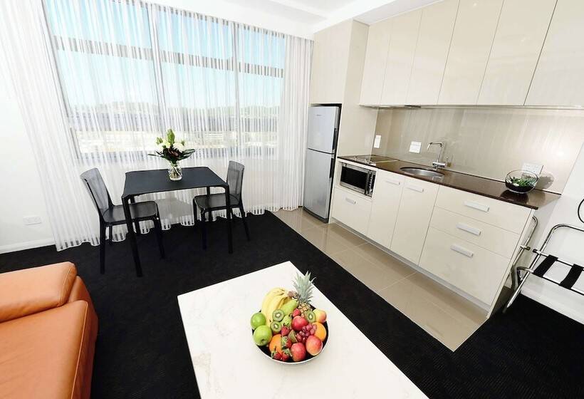 آپارتمان اجرایی 1 خوابه, Oaks Gladstone Grand