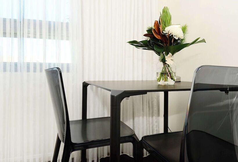 آپارتمان 1 خوابه, Oaks Gladstone Grand