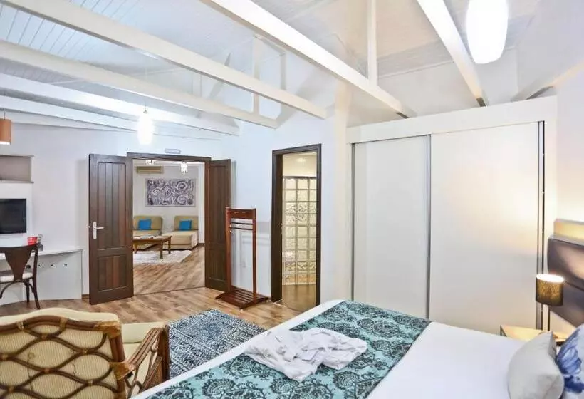 デラックスの４人部屋, Estaleiro Guest House