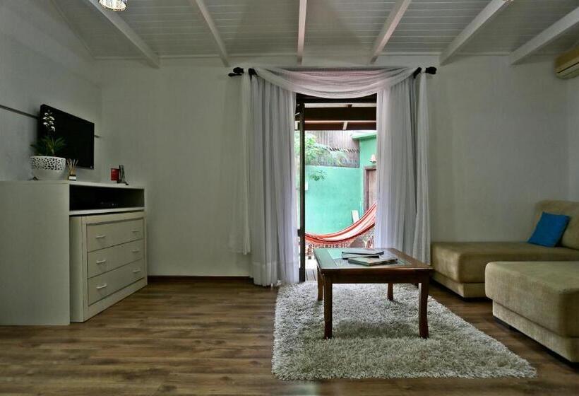 디럭스 4인 룸, Estaleiro Guest House