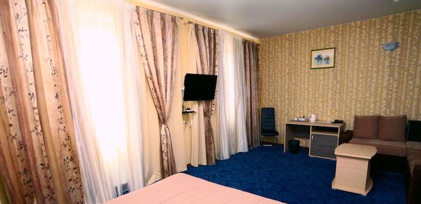 استودیوی لوکس, Premier