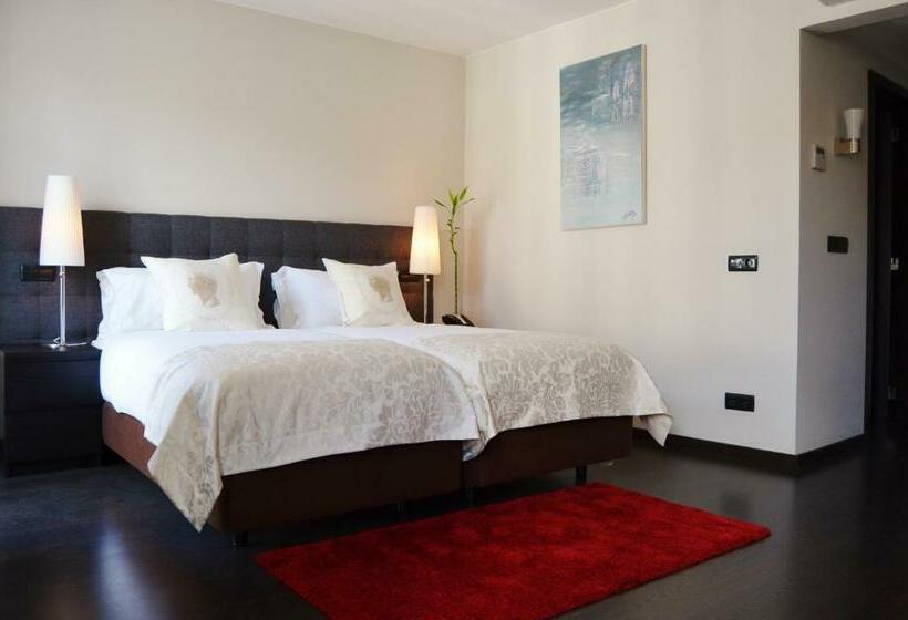 اتاق استاندارد, Rossio Garden