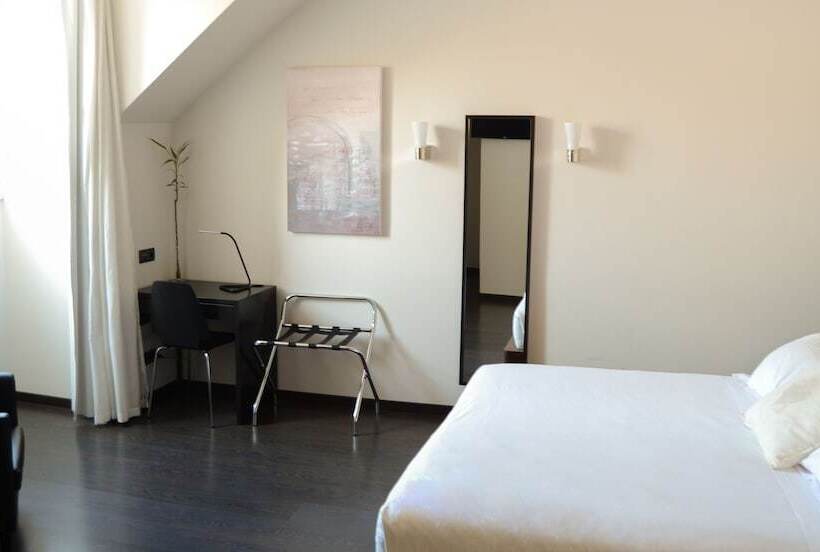 اتاق کلاسیک, Rossio Garden