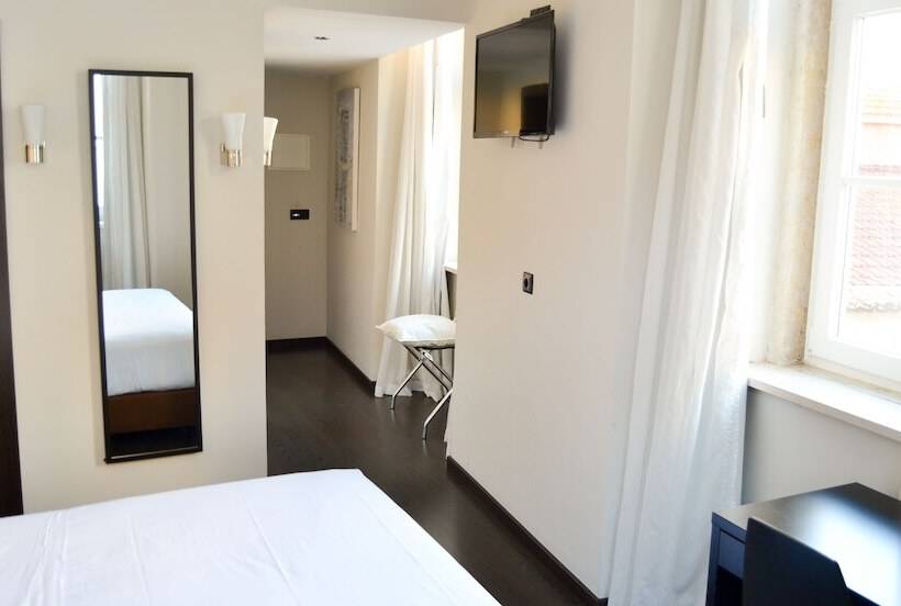 اتاق استاندارد, Rossio Garden