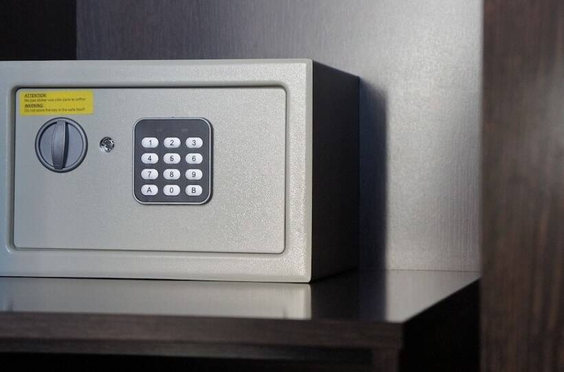 اتاق اجرایی سه نفره, Rossio Garden