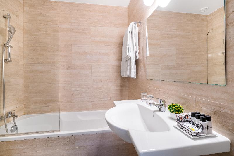 اتاق کلاسیک, Rossio Garden