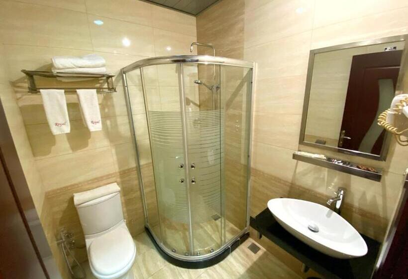 컴포트 룸, Royal