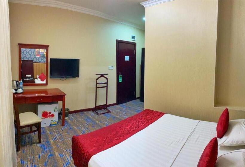 이코노미 룸, Royal