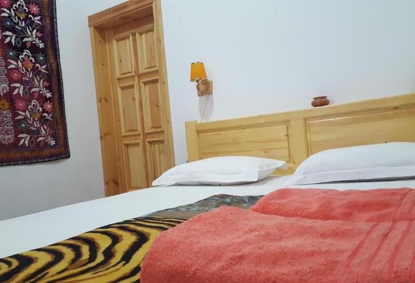 غرفة ديلوكس, Amir Hostel