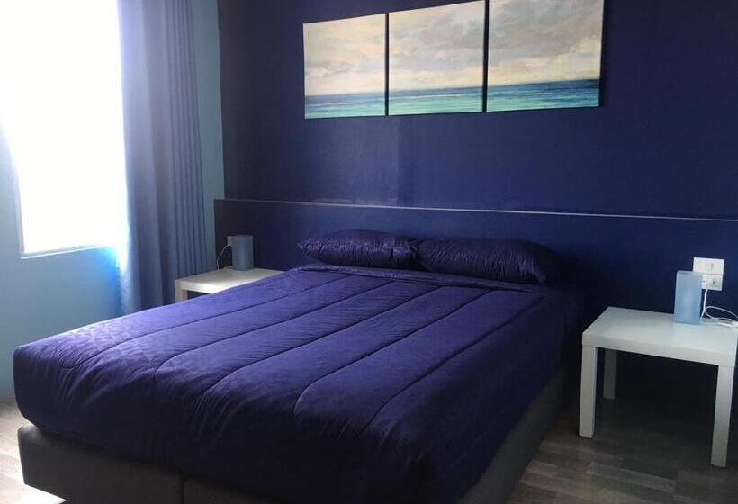 اتاق استاندارد, 43 Home