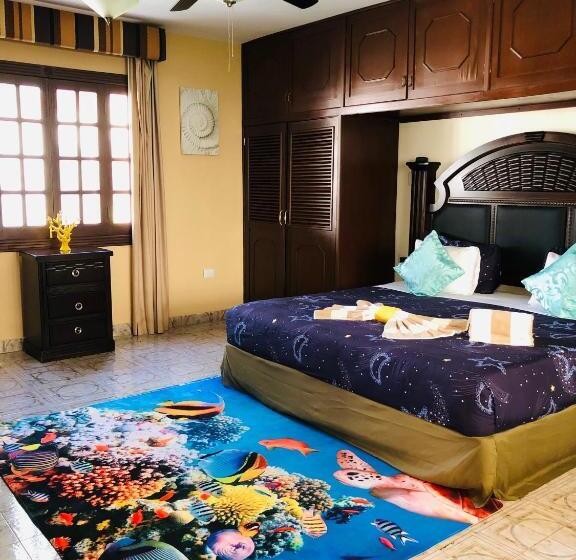 带大床的豪华间, Villas Segovia Hotel Boutique & Suites