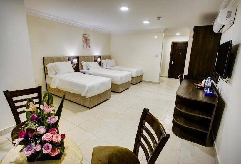 اتاق استاندارد سه نفره, Aqaba Coast